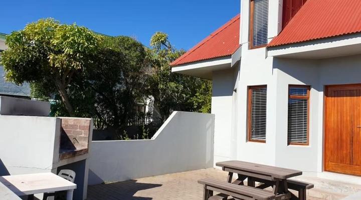 Mossies Nes: Double-storey Cottage