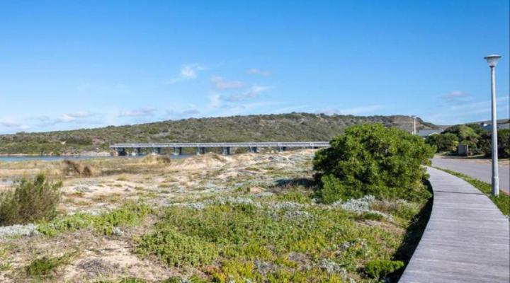 Voorbaai Holiday Home