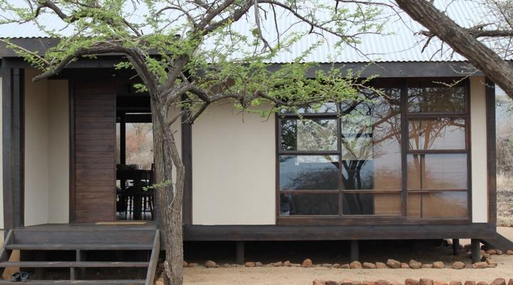 Royal Jozini Ekuthuleni Lodge