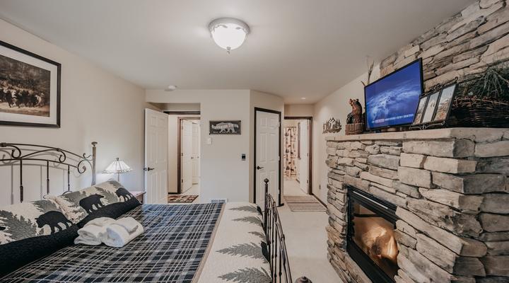 #89 Glacier Springs Cabin