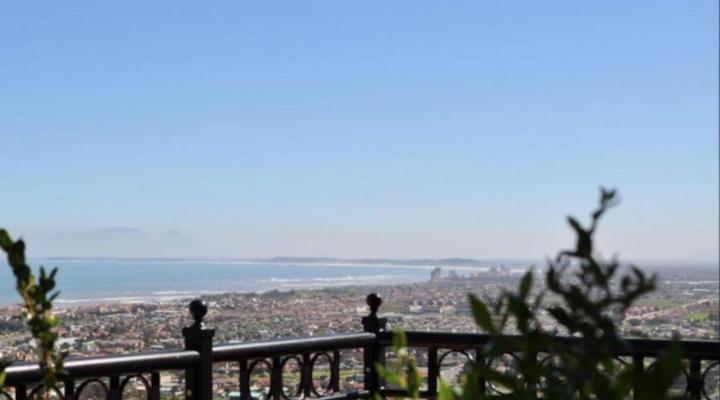 Blue Horizon Guest House