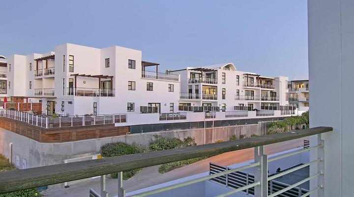 Eden on the Bay 231 by HostAgents