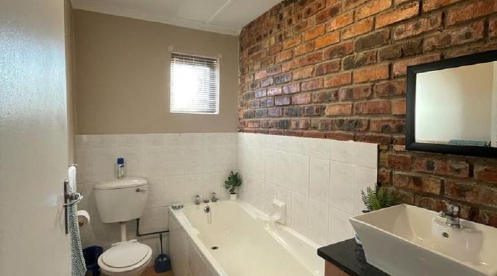 Adri's Self-catering Jeffreys Bay