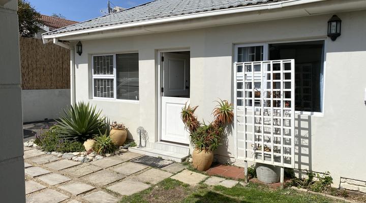 Table View Lodge- Tableview House