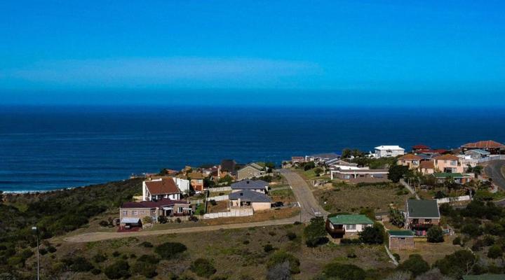 Amzee-bokmakierie Guest House