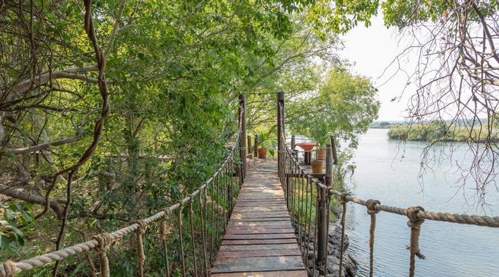 Tintswalo at Siankaba