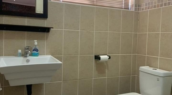 Adri's Self-catering Jeffreys Bay