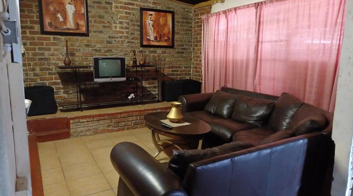 Khaya Langa Guest House & Contractors Accommodation