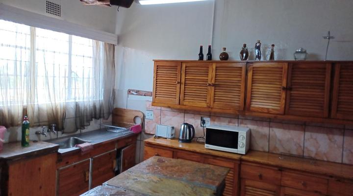 Khaya Langa Guest House & Contractors Accommodation