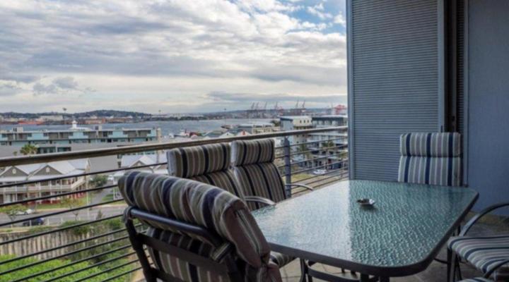 Beach Apartments- The SAILS