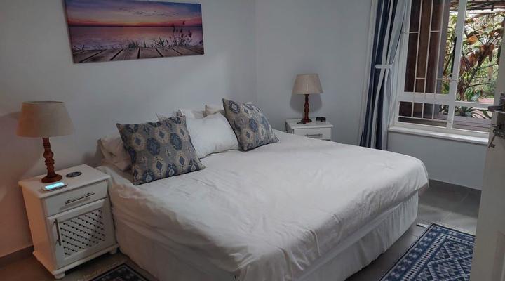 Black Rock Lagoon 3 bedroom garden flat