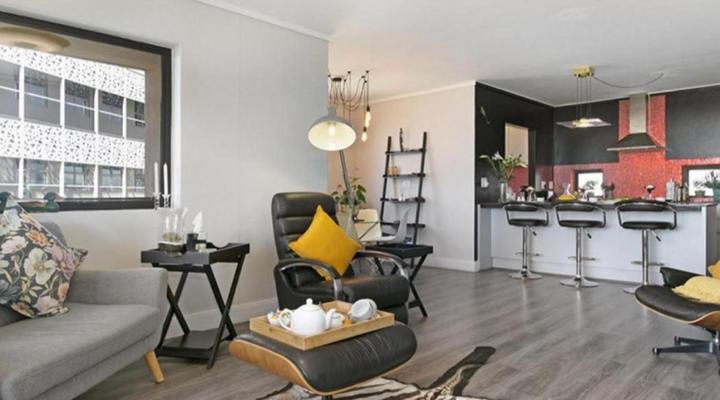 Waters Edge 220 by AirAgents