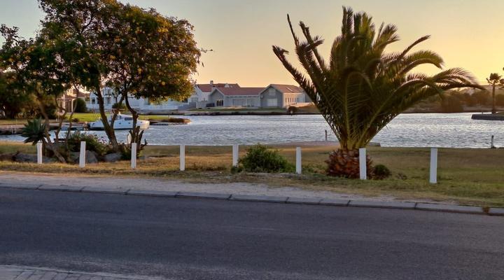 Little Marina - Pet Friendly