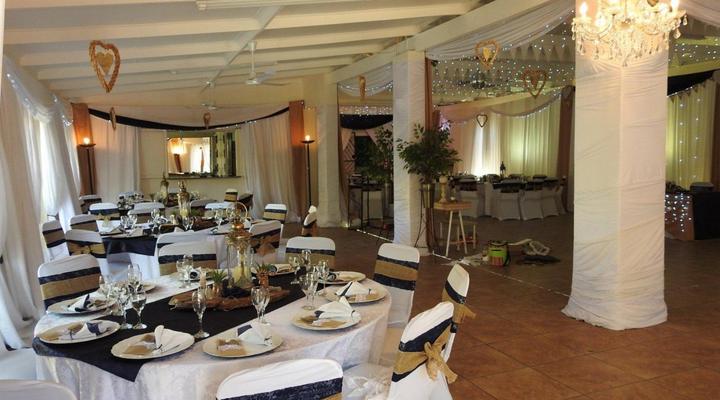 Profcon Country Cottages