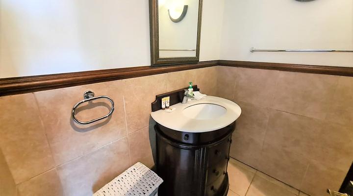 One Rawdons Country estate