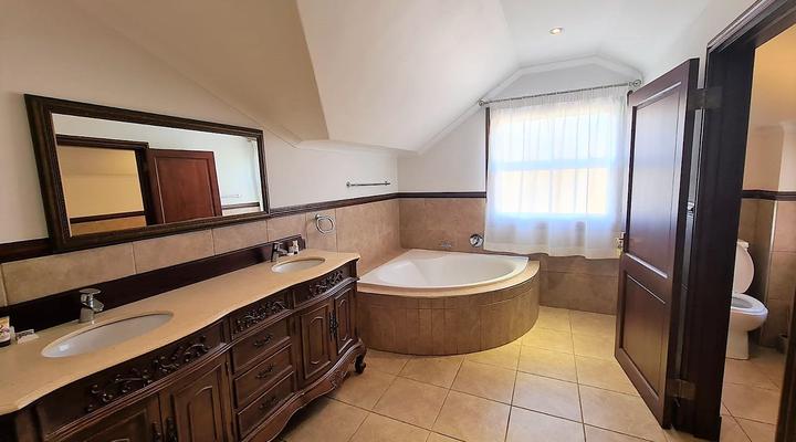 One Rawdons Country estate