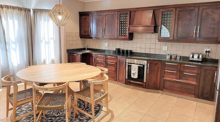 Three Rawdons Country Estate