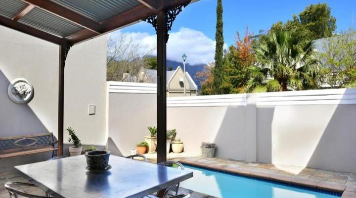 La Gratitude Guest House 