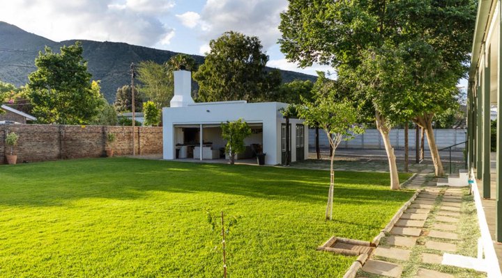 Victorian Square Guesthouse