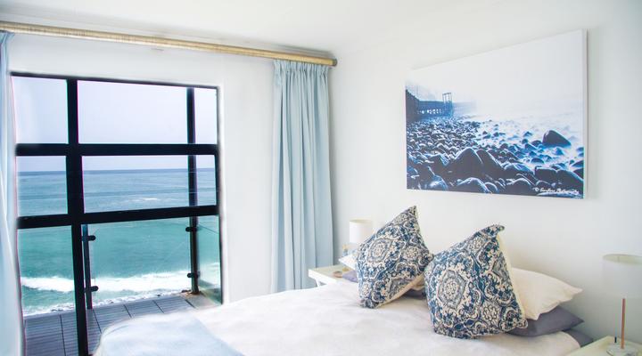 18 Coogee Bay Beachfront Apartment East London