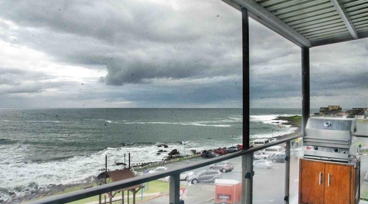 18 Coogee Bay Beachfront Apartment East London