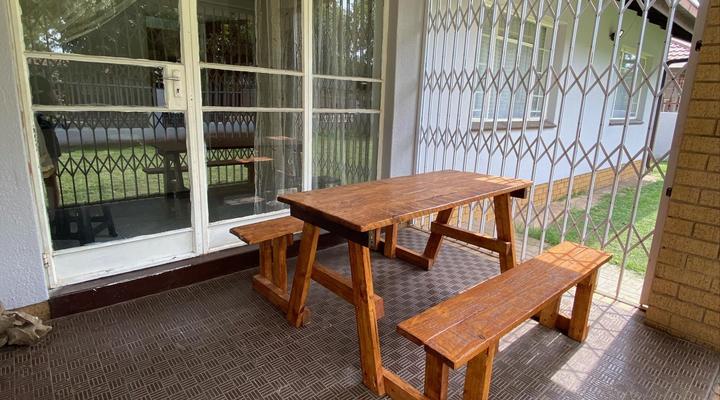 Simbia Contractors Inn