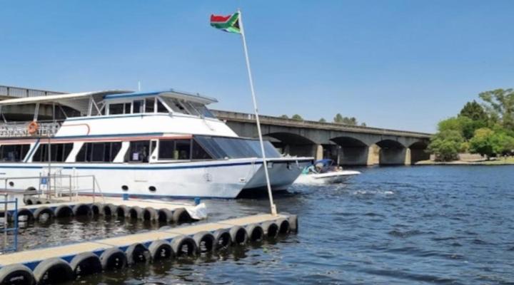 Simbia Contractors Inn