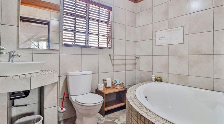 Adventure Bush House II