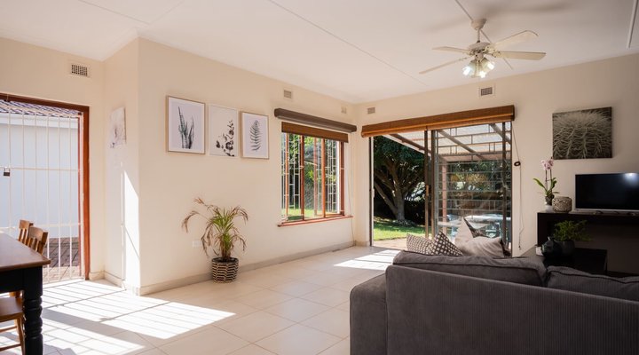 The Doll House, 16 Palm Drive