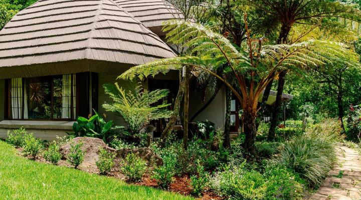 Pleasant Places By Sanaandi