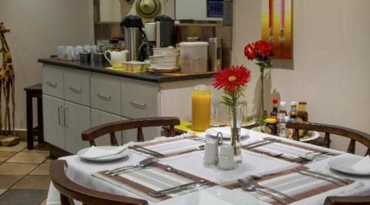 Lalapanzi Guest Lodge