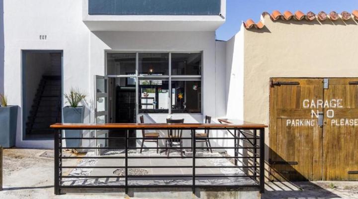 AirCommodation Guesthouse