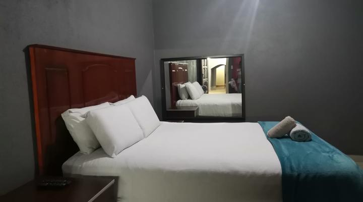 Kgakgamela Road Lodge