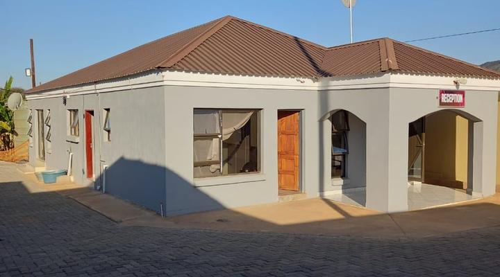 Kgakgamela Road Lodge