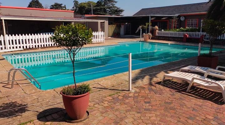 Sibahlenomhlambi Guest House