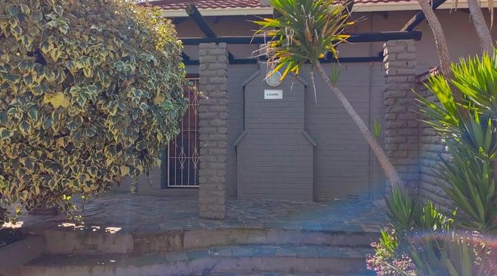 Sibahlenomhlambi Guest House