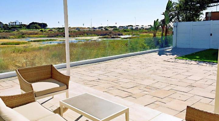 Peach on Beach Boutique Guesthouse