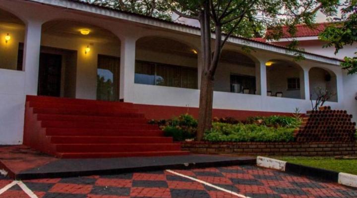 White House Lodge Victoria Falls