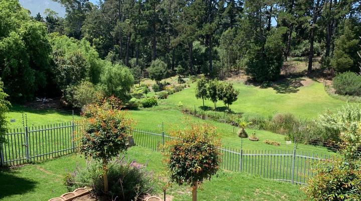 96 Meent Guest House