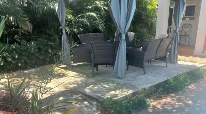 Liza's Cottage Guesthouse