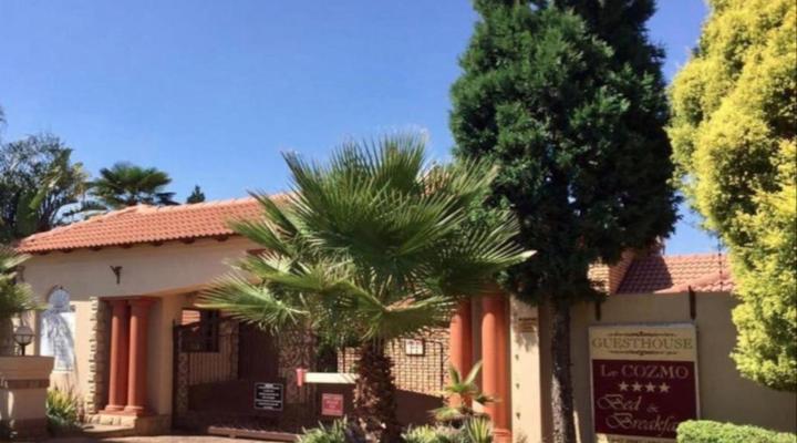 Le Cozmo Guest House