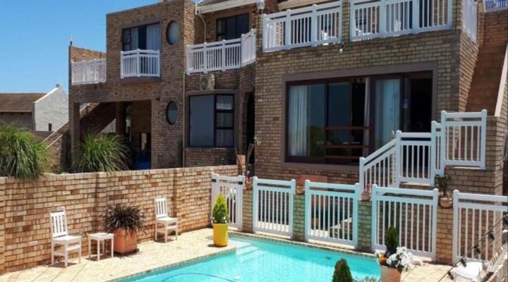 Bluewater Beachfront Guest House