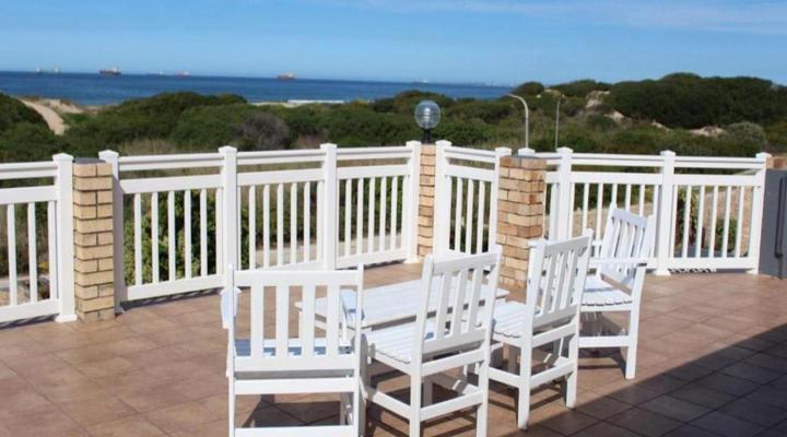 Bluewater Beachfront Guest House