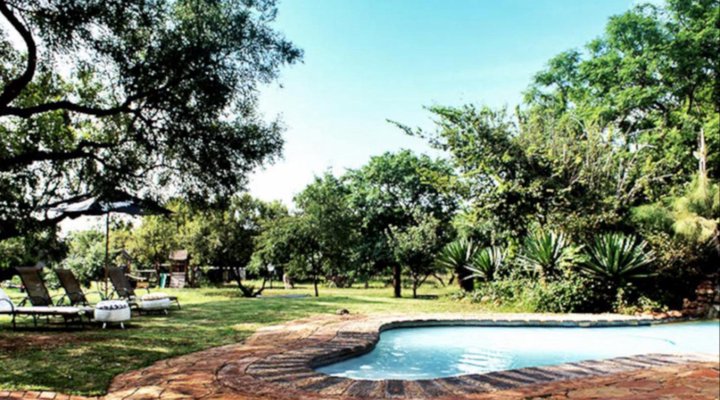 Malibu Country Lodge