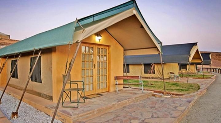 Frontier River Resort