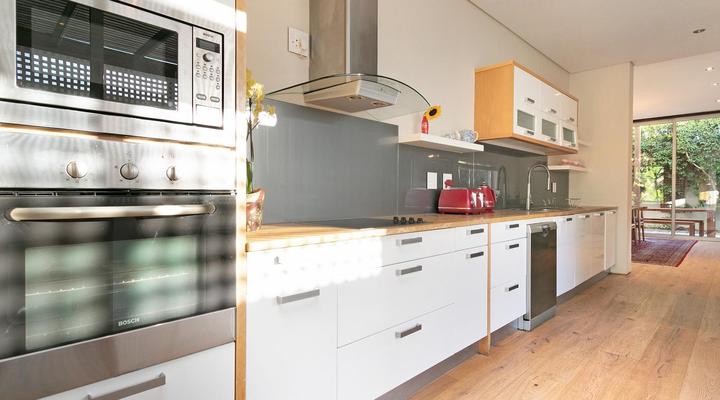 The Grange 11 by HostAgents