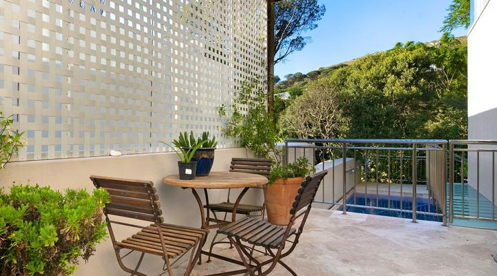 The Grange 11 by HostAgents