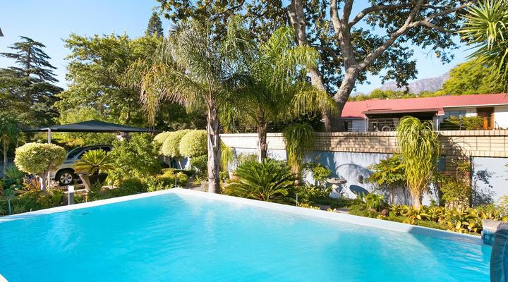 Trengove Manor by HostAgents