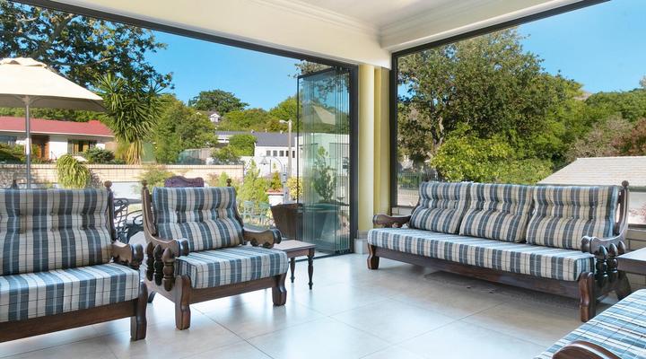 Trengove Manor by HostAgents