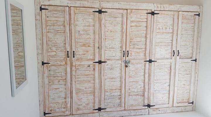 Mainstay - Pet Friendly